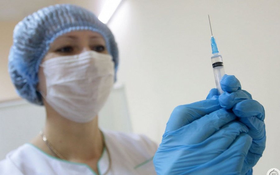 Депутат Заксобрания Петербурга заболел коронавирусом сразу после прививки