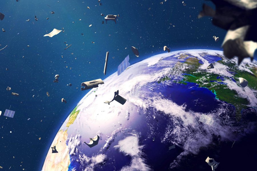 Ученый предупредил об огромной опасности космического мусора на орбите Земли