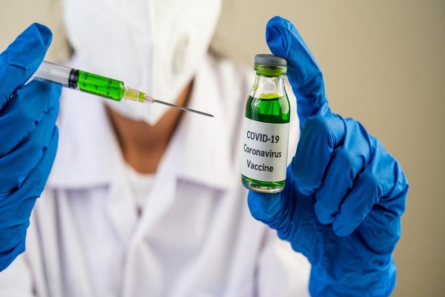 Израильские медики оценили эффективность четвертой дозы вакцины против штаммов коронавируса