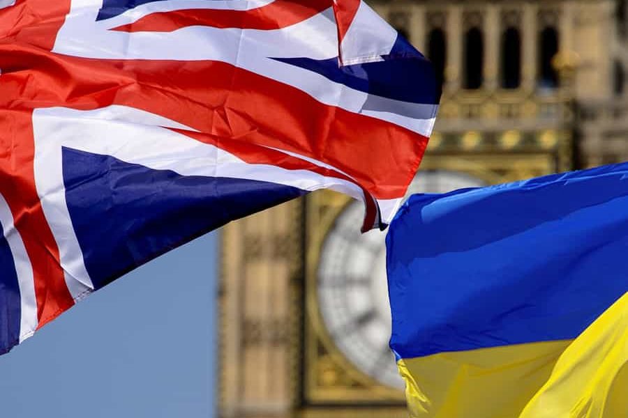 Политолог Бондаренко перечислил три цели Британии на Украине