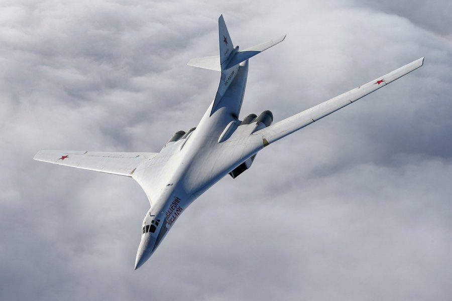 Sohu: Российские бомбардировщики Ту-160 отработали уничтожение американских баз на Аляске с необычного направления