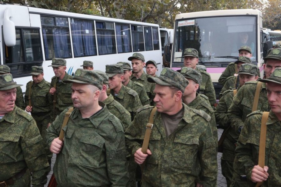 Стрелков заявил о том, что мобилизованные из РФ могут быть переброшены на фронт в ближайшие 2-3 недели