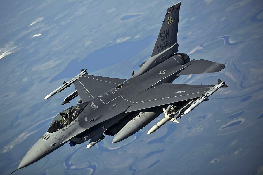 Картаполов: США ничего не получат от отправки истребителей F-16 на Украину