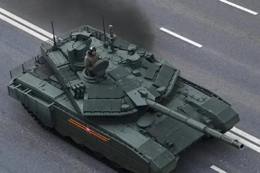 Минобороны Италии Крозетто: третья мировая война началась бы с прибытия российских танков в Киев